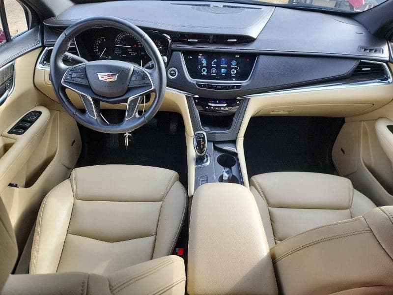 2018 CADILLAC XT5 8