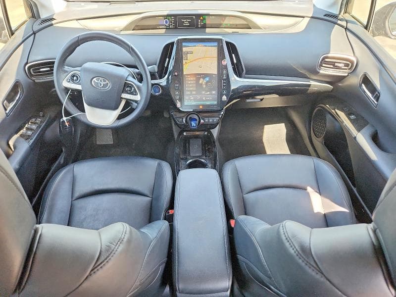 2017 TOYOTA PRIUS PRIME ADVANCED 8