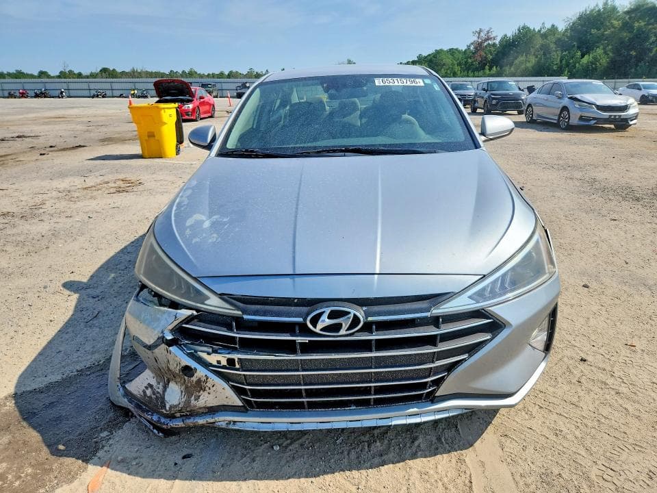 2020 HYUNDAI ELANTRA SEL 5