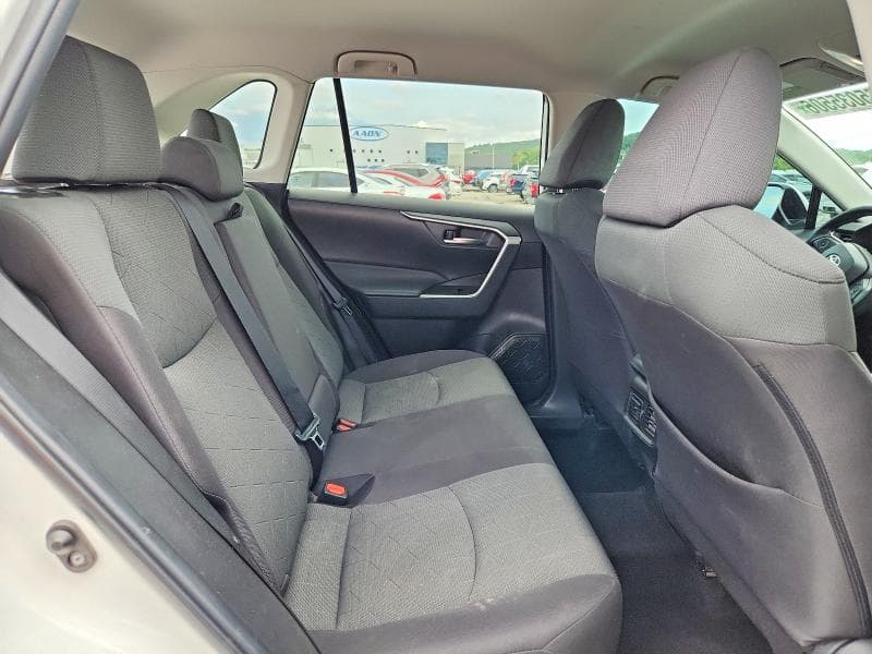 2023 TOYOTA RAV4 XLE 11
