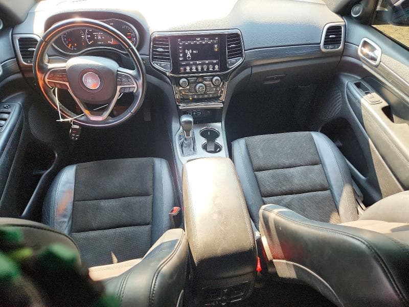 2020 JEEP GRAND CHEROKEE LAREDO 8