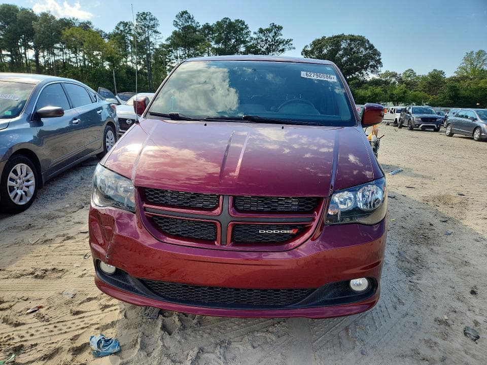2017 DODGE GRAND CARAVAN GT 5