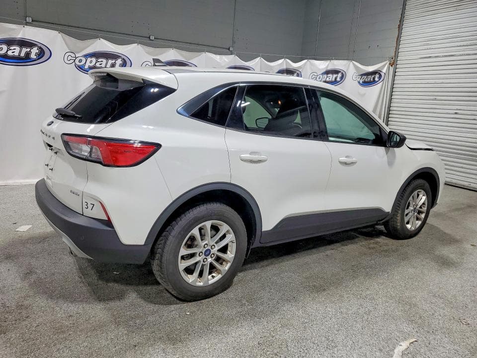 2022 FORD ESCAPE SE 3