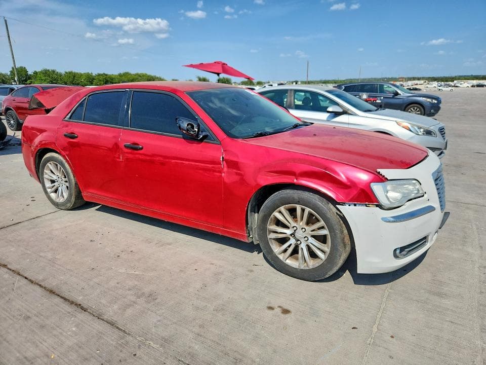 2017 CHRYSLER 300 LIMITED 4