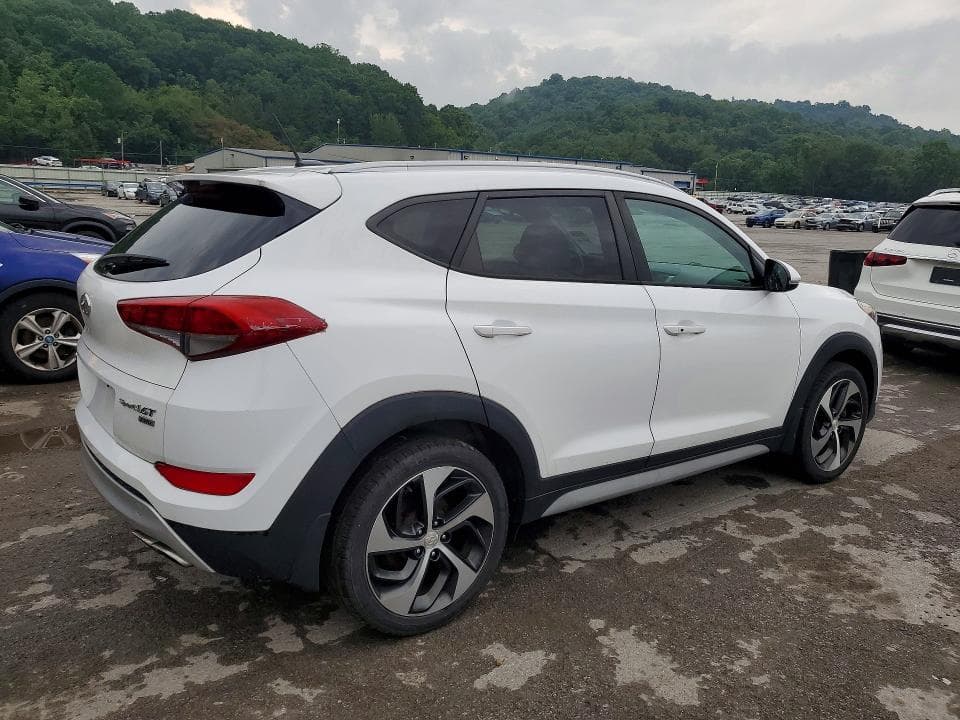 2017 HYUNDAI TUCSON SPORT 3