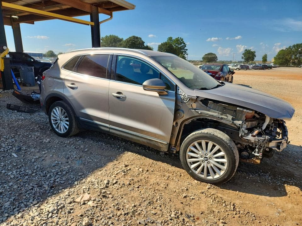2019 LINCOLN MKC 4