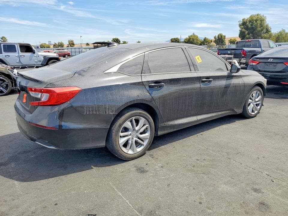 2018 HONDA ACCORD LX 3