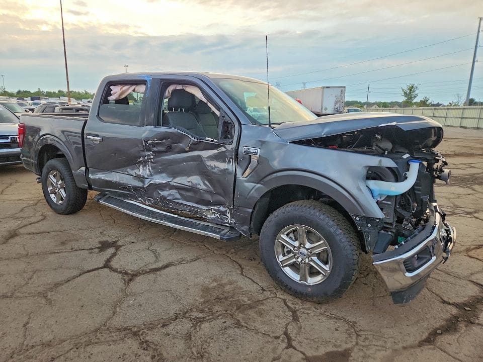 2025 FORD F150 XLT 4