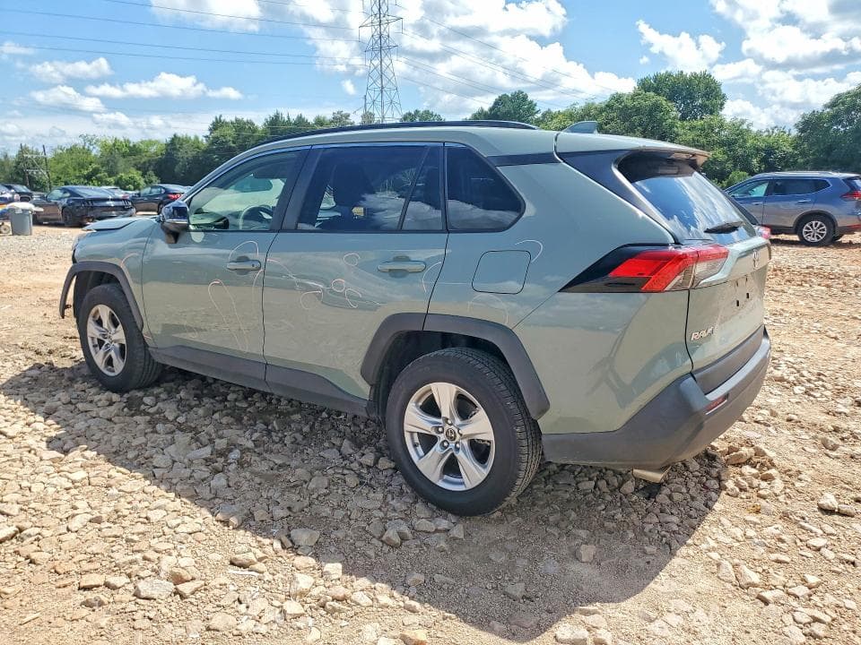 2019 TOYOTA RAV4 XLE 2