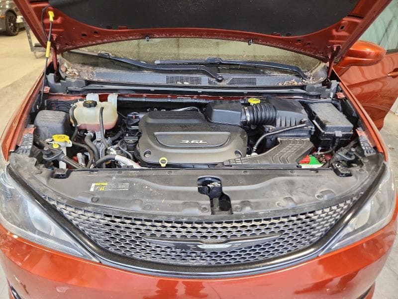 2018 CHRYSLER PACIFICA TOURING L 12
