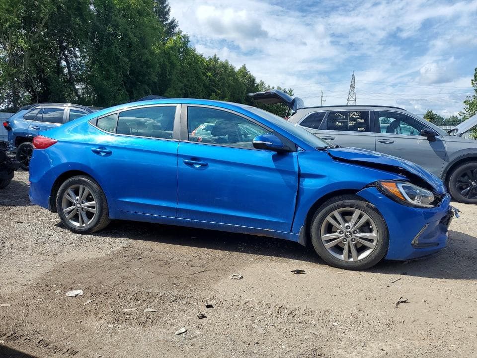 2017 HYUNDAI ELANTRA SE 4