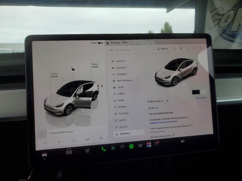 2023 TESLA MODEL Y 9
