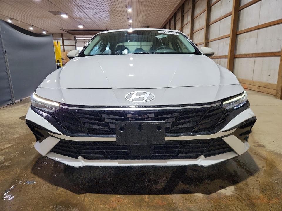 2025 HYUNDAI ELANTRA SEL 5