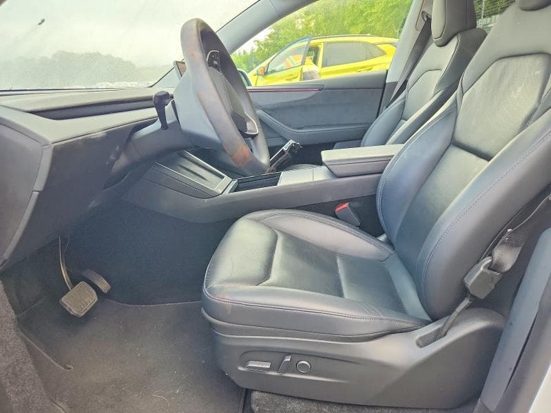 2026 TESLA MODEL Y 7