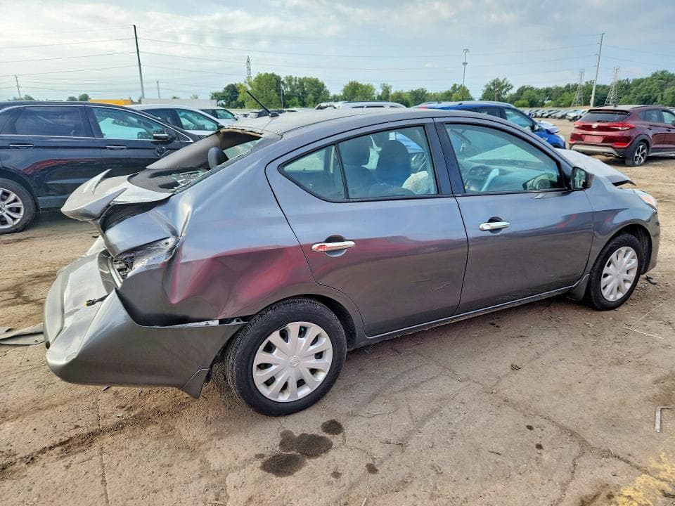 2019 NISSAN VERSA SV 3