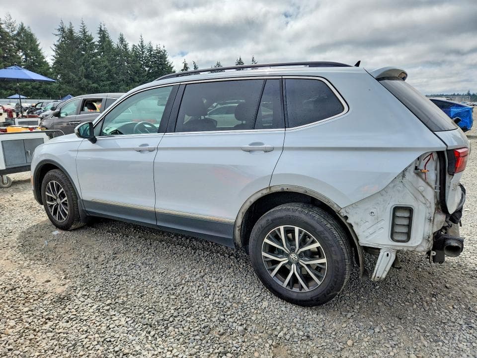 2018 VOLKSWAGEN TIGUAN SE 2