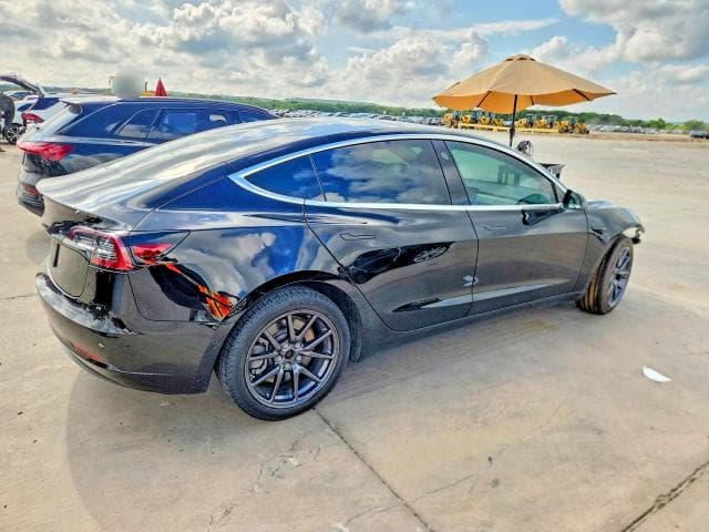 2018 TESLA MODEL 3 3