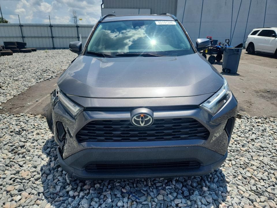 2022 TOYOTA RAV4 XLE 5