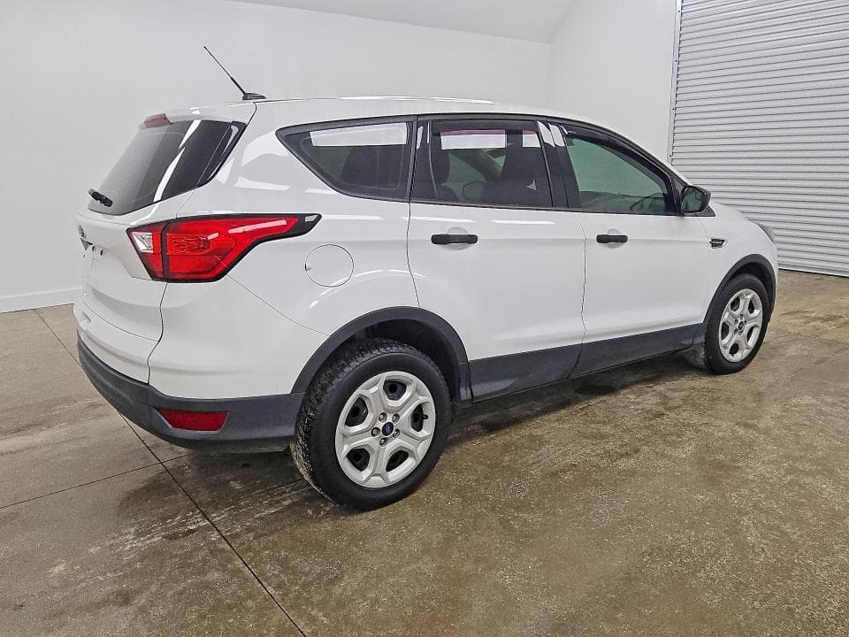 2019 FORD ESCAPE S 3