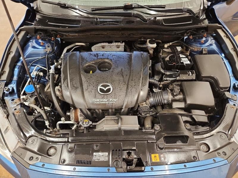 2018 MAZDA 3 GS 11
