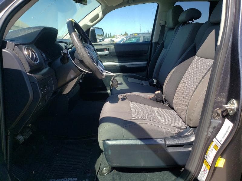 2017 TOYOTA TUNDRA SR5 7
