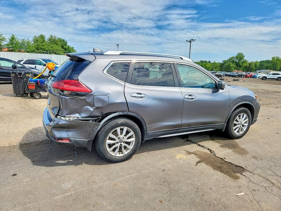 2017 NISSAN ROGUE SV 3
