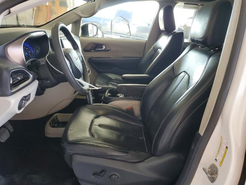 2020 CHRYSLER VOYAGER LXI 7