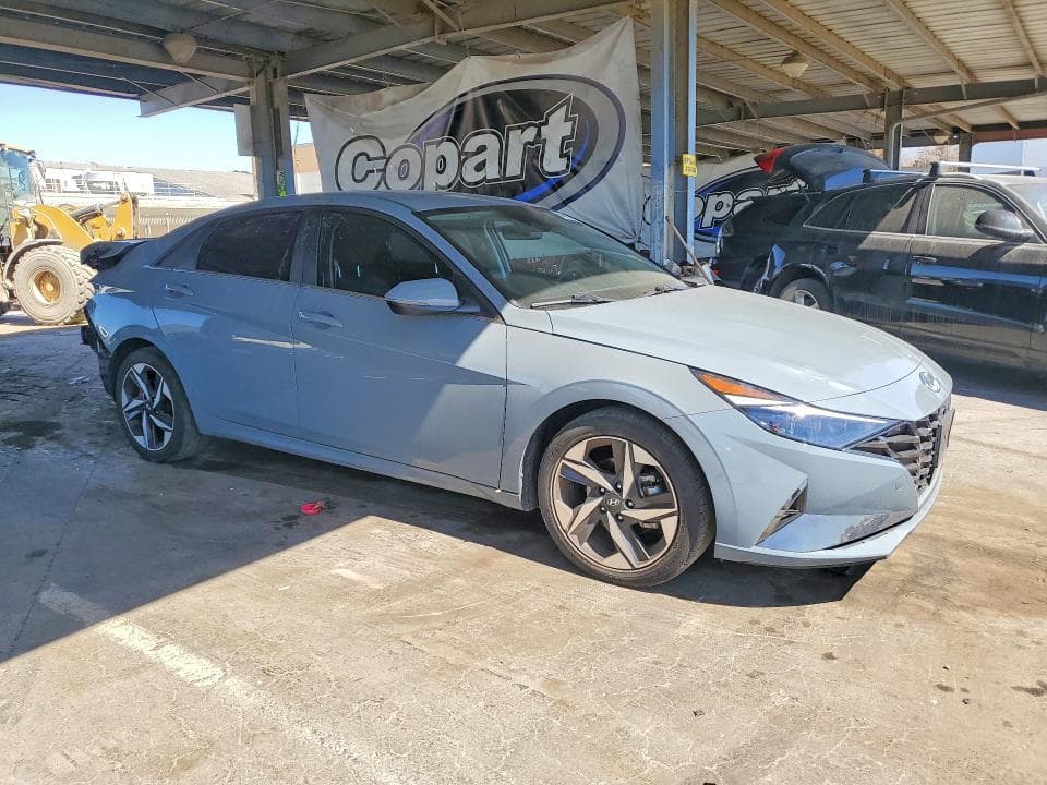 2022 HYUNDAI ELANTRA LIMITED 4