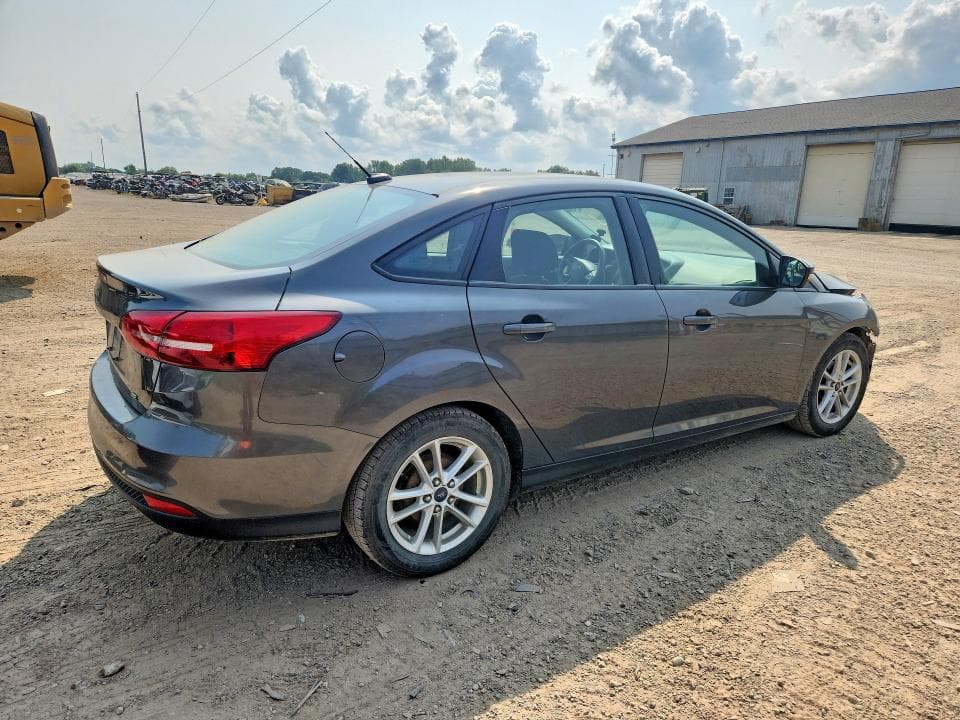 2017 FORD FOCUS SE 3