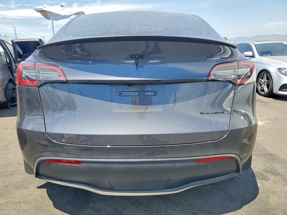 2023 TESLA MODEL Y 6