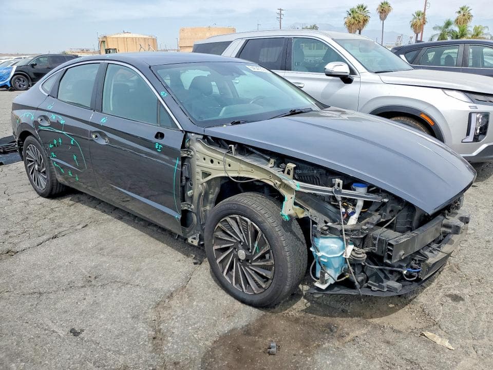 2020 HYUNDAI SONATA HYBRID LIMITED 4
