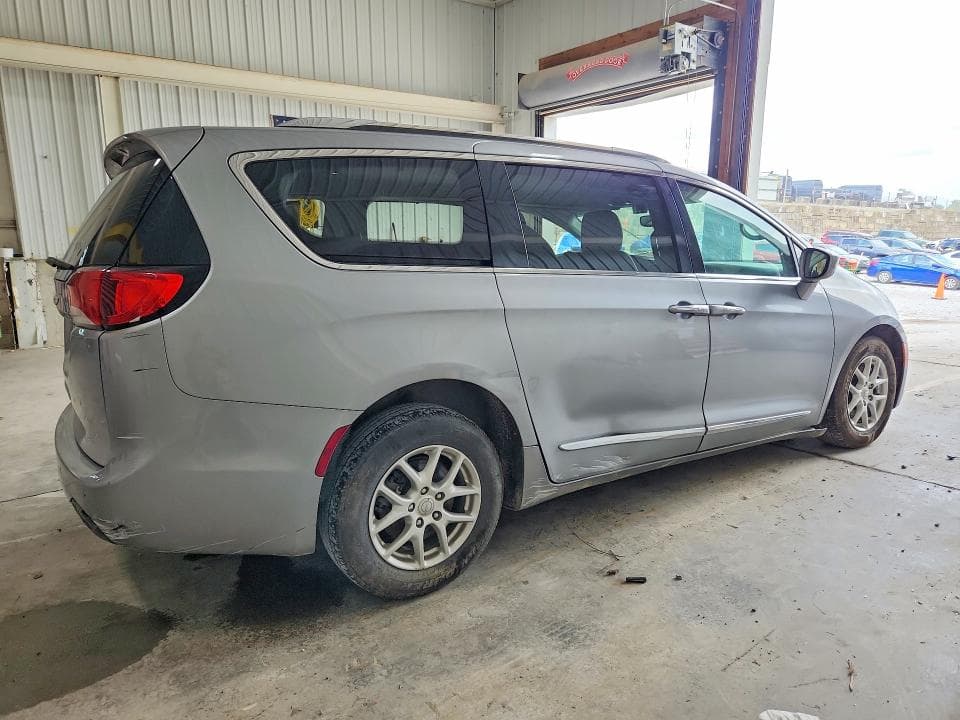 2020 CHRYSLER PACIFICA TOURING L 3
