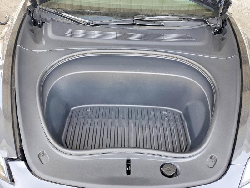 2026 TESLA MODEL 3 11