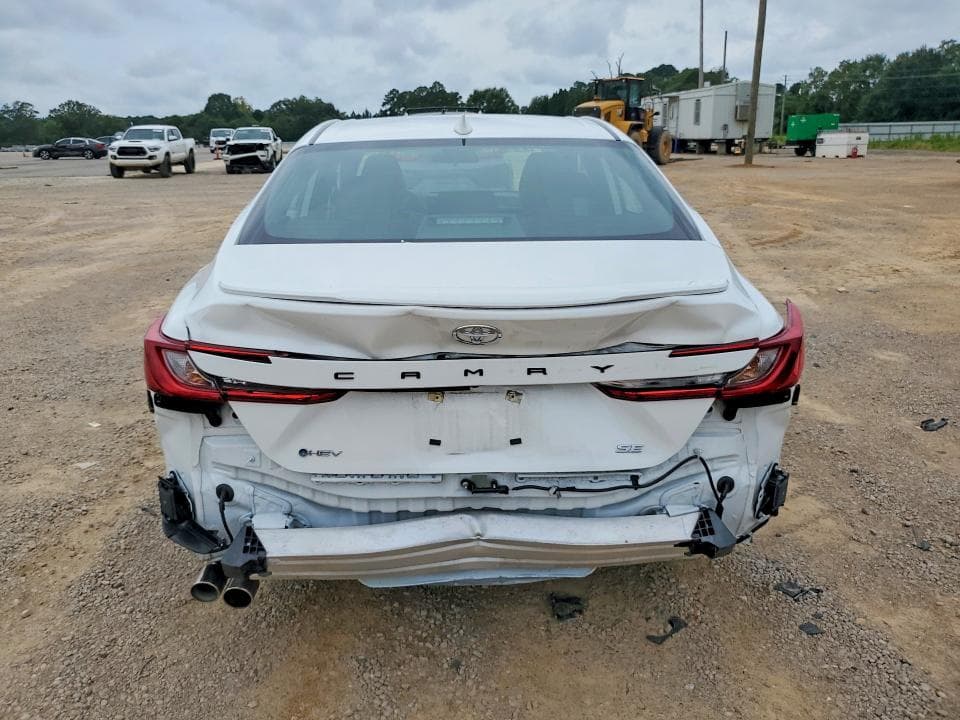 2026 TOYOTA CAMRY SE 6