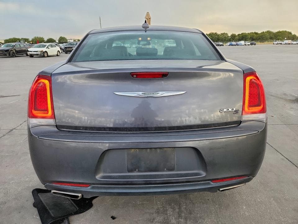 2019 CHRYSLER 300 S 6