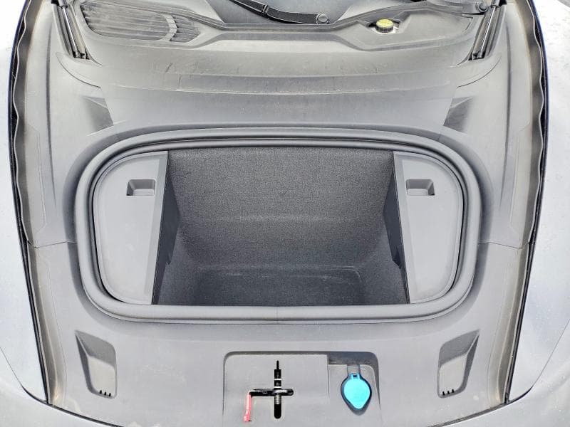 2024 PORSCHE TAYCAN 11