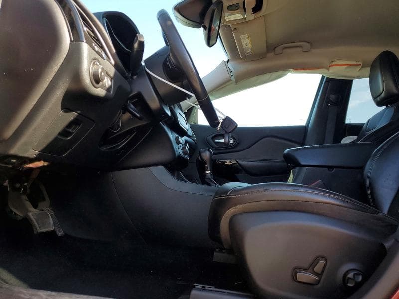 2021 JEEP CHEROKEE LATITUDE PLUS 7