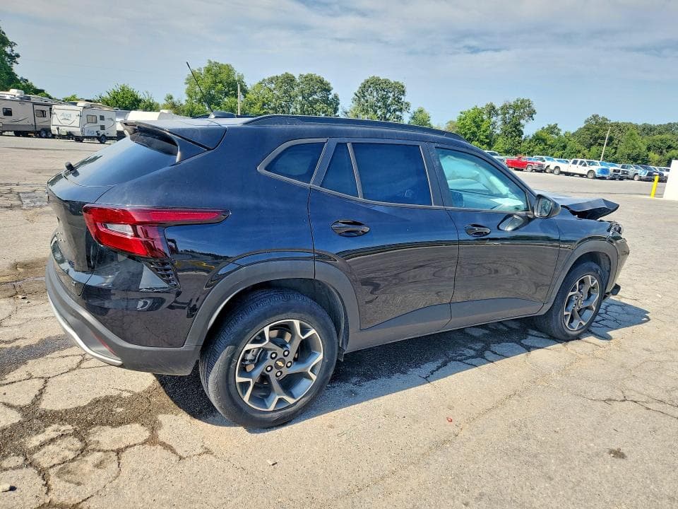 2025 CHEVROLET TRAX 1LT 3