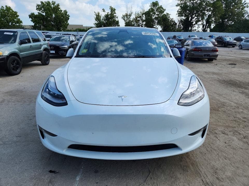 2023 TESLA MODEL Y 5