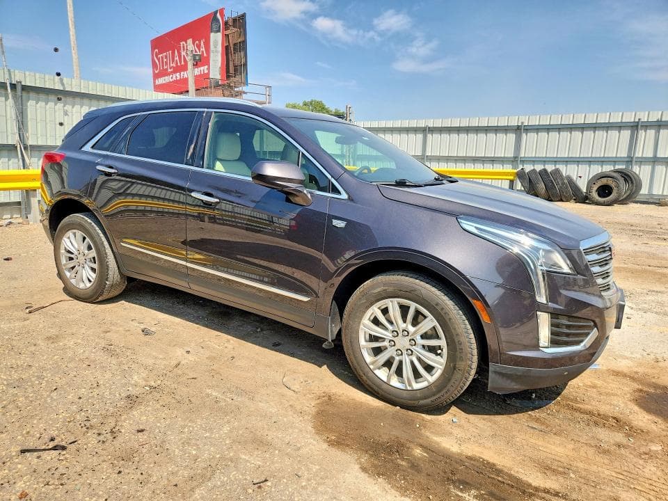 2017 CADILLAC XT5 4