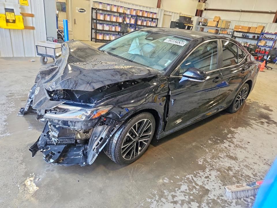2025 TOYOTA CAMRY XLE - 1