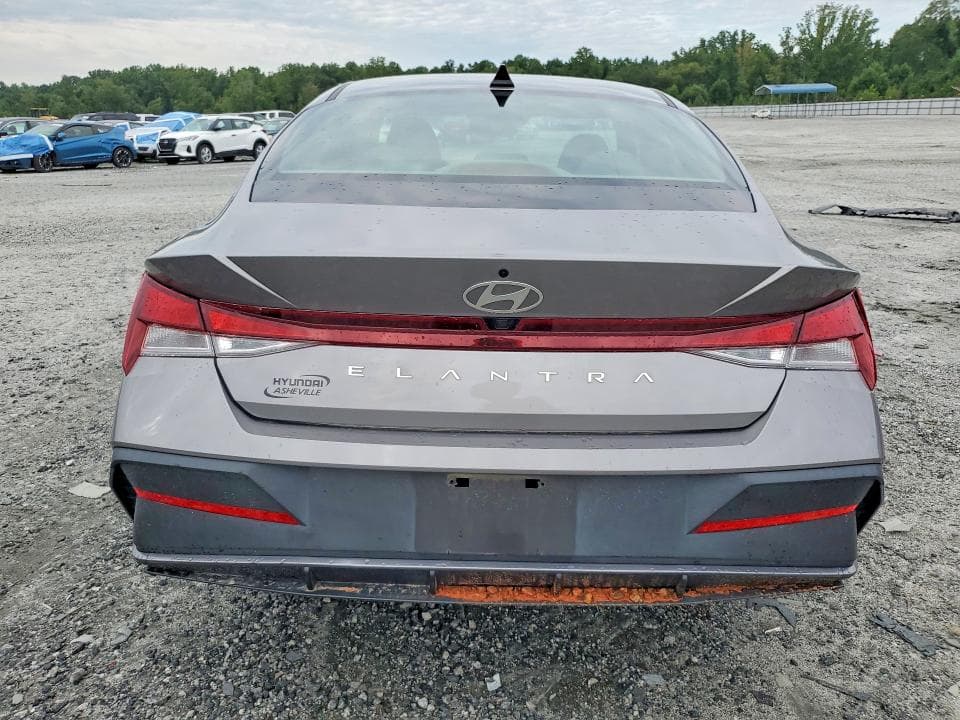 2024 HYUNDAI ELANTRA SEL 6