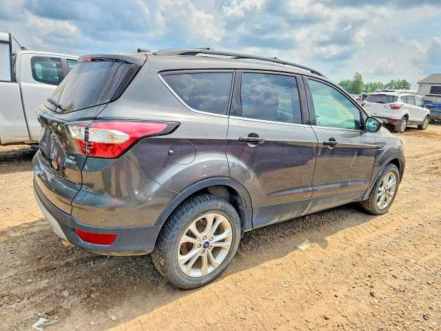 2017 FORD ESCAPE SE 3