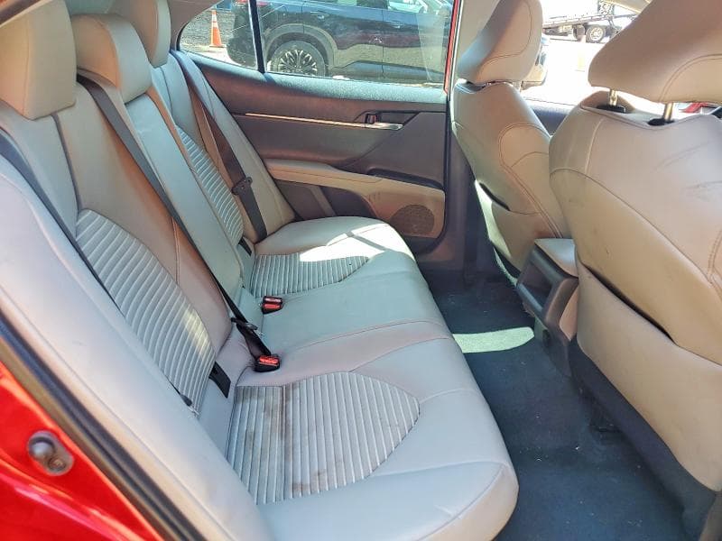 2022 TOYOTA CAMRY HYBRID SE 10