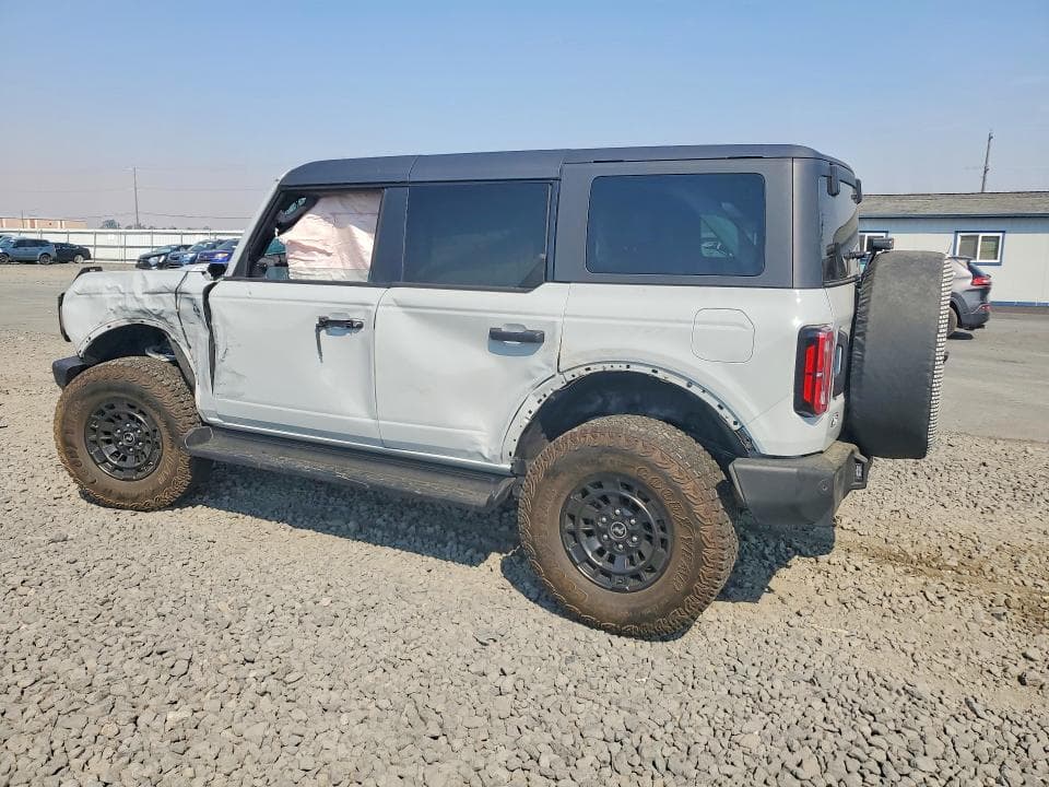 2026 FORD BRONCO OUTER BANKS 2