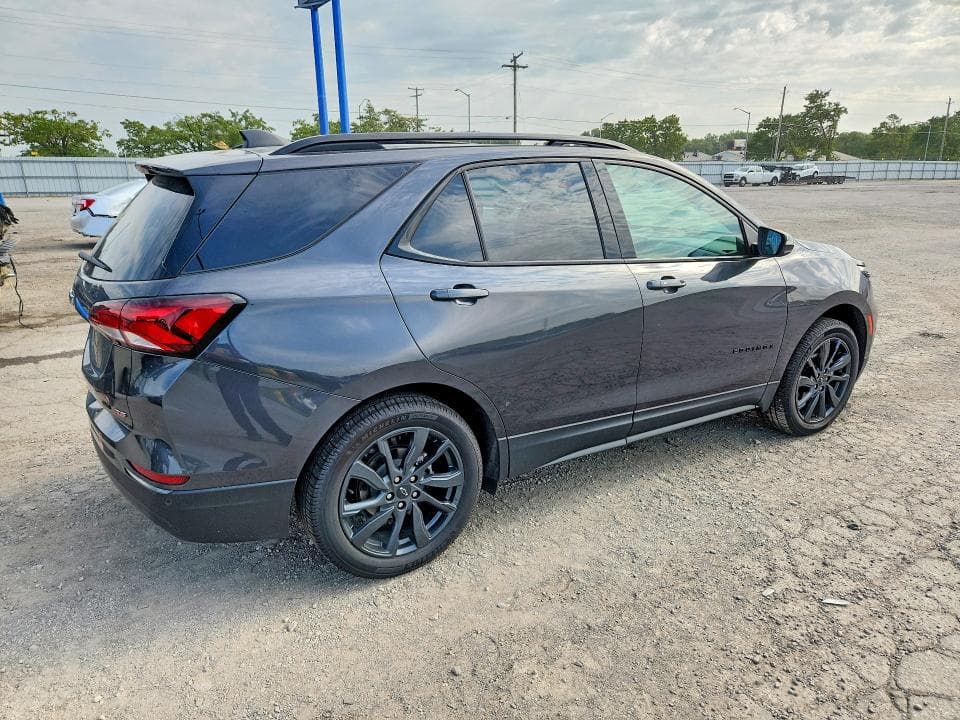 2022 CHEVROLET EQUINOX RS 3