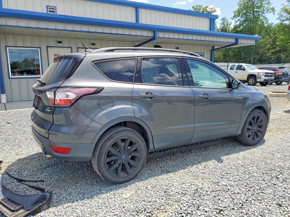 2018 FORD ESCAPE SE 3