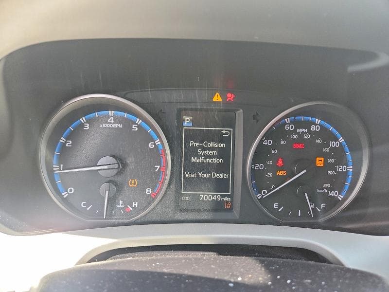 2017 TOYOTA RAV4 LE 9