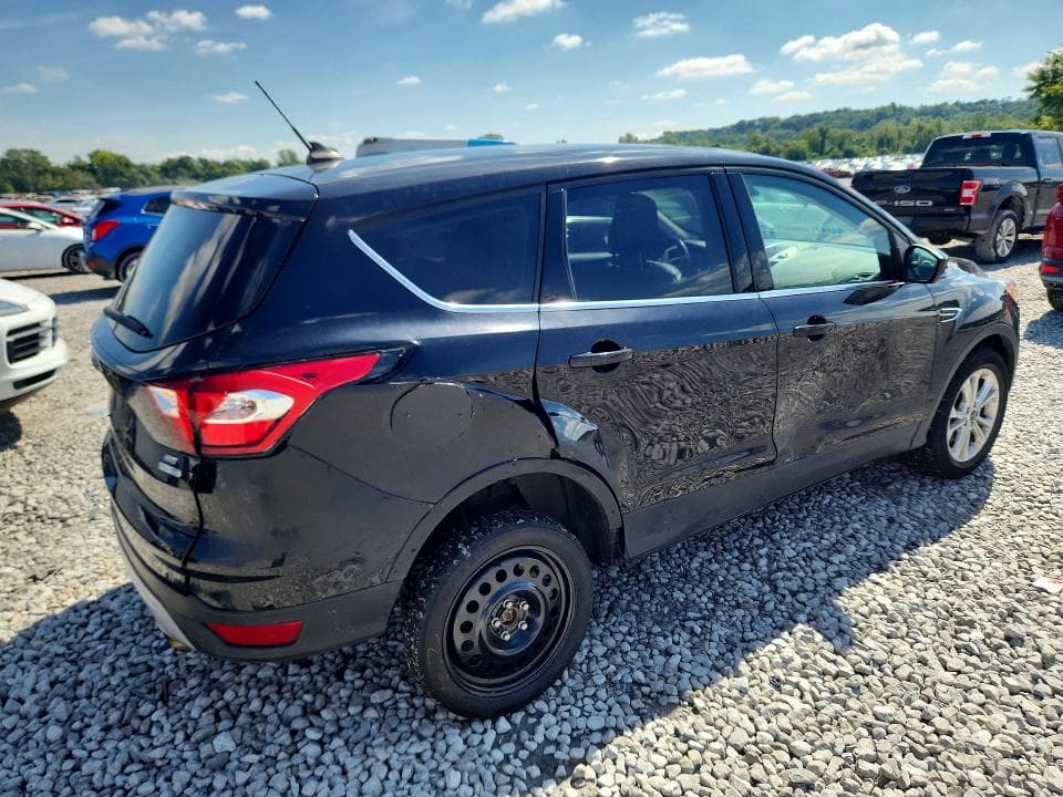 2019 FORD ESCAPE SE 3
