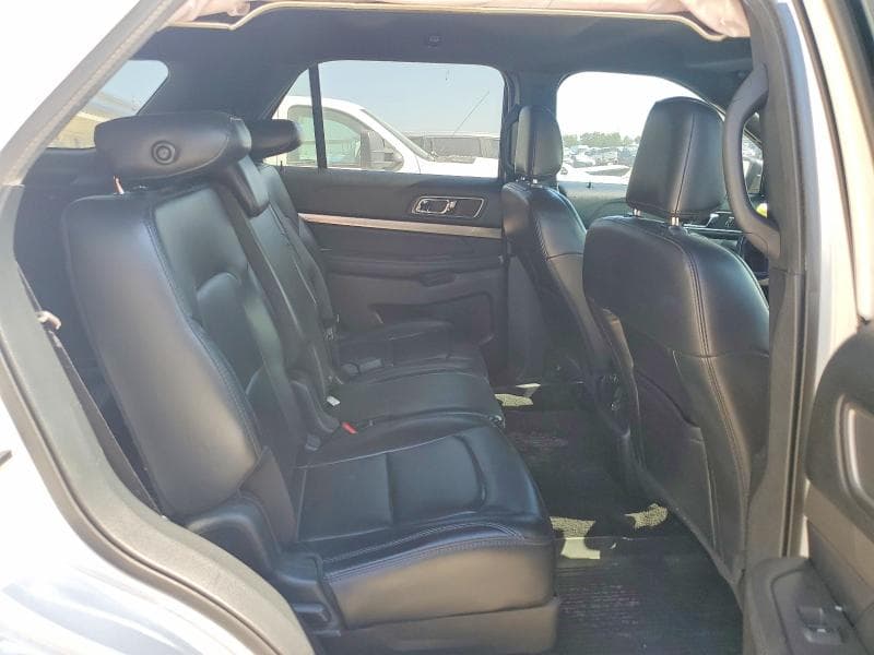 2019 FORD EXPLORER XLT 10